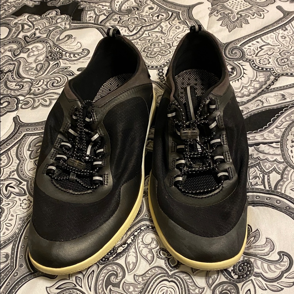 Lands' End WOMENS Black and Gray POOL Shoes